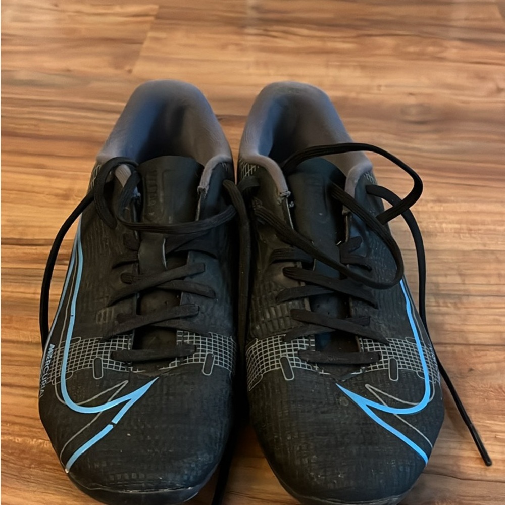 Kids Nike Mercurial Soccer Shoes